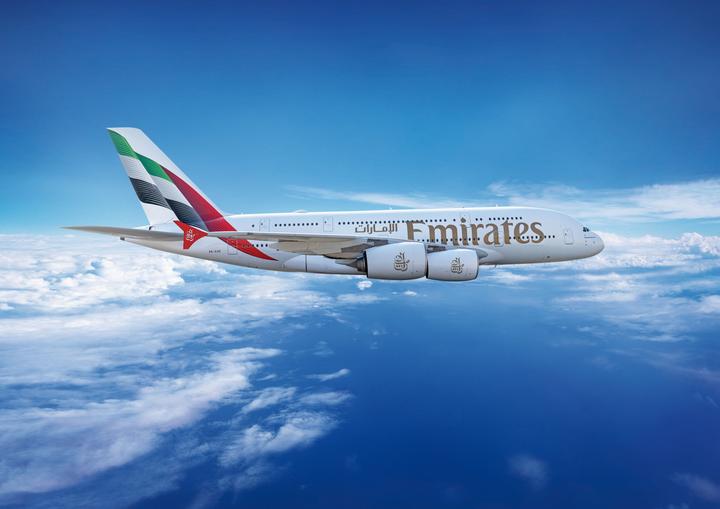 Emirates - 2 economy class tickets Amsterdam-Dubai-Amsterdam 