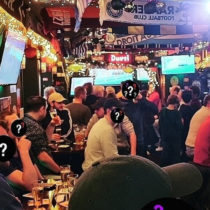 Vi-Kings T-Shirt met eigen naam van Vi-Kings Sports, Beers & Whisky Bar