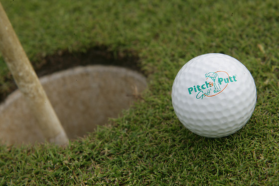 Pitch&Putt voor 10 personen incl. hapje & drankje 