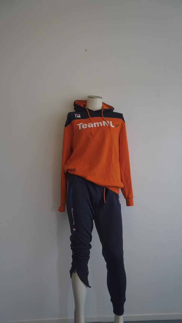 Set 19: Hooded sweater en joggingbroek