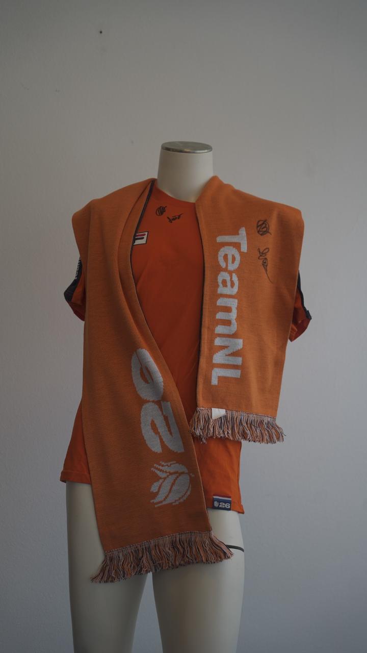 Set 3: T-shirt met sjaal