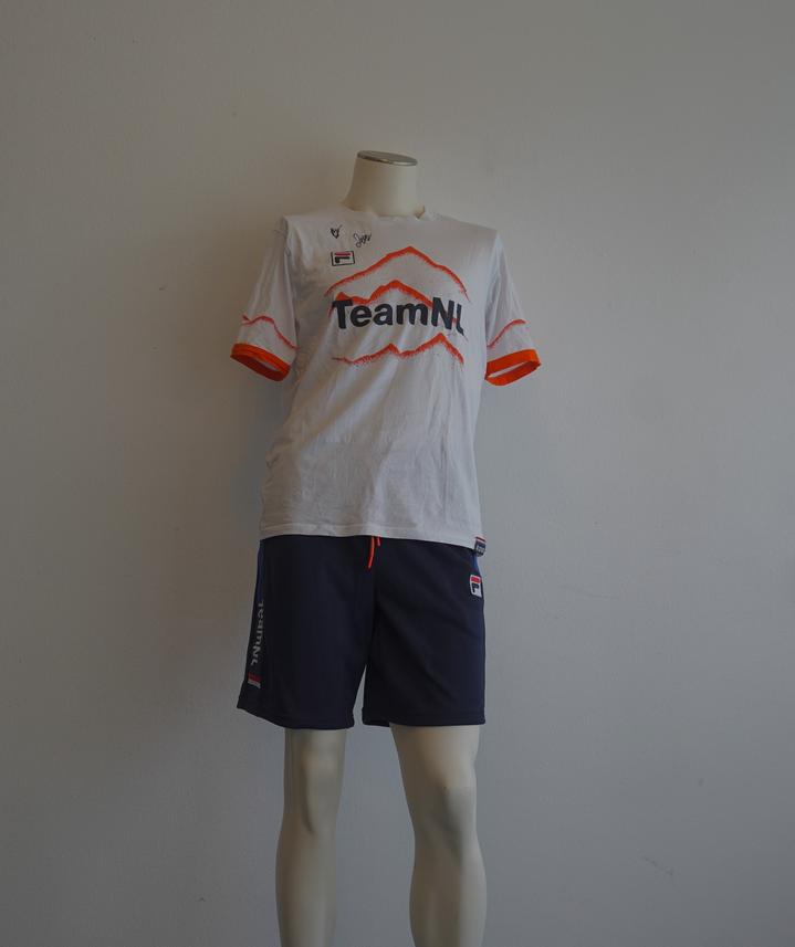 Set 23: T-shirt en twee korte broeken