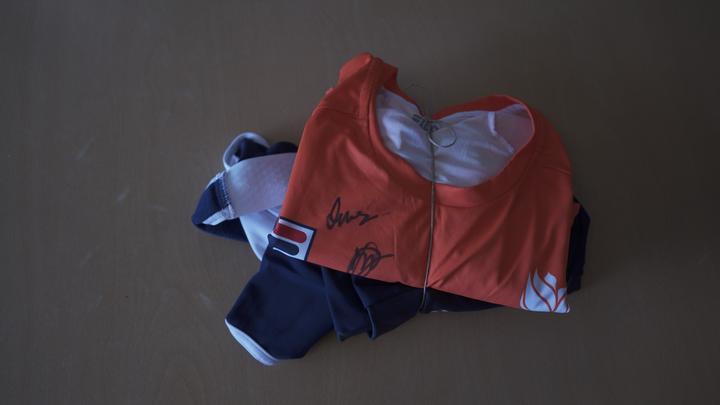 Set 16: T-shirt en lange fietsbroek